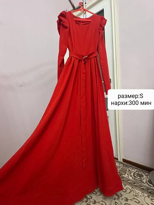 Вечерние платье новые