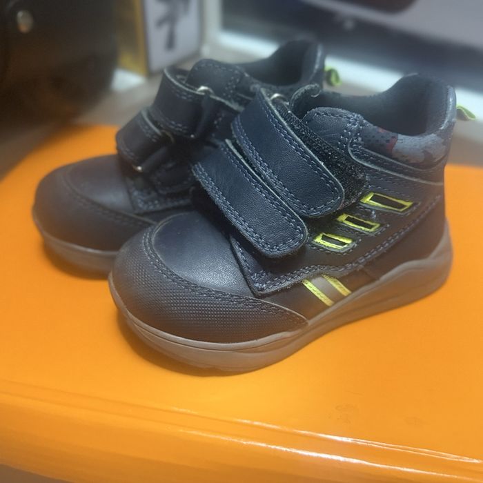 Ботинки детские 22 размер