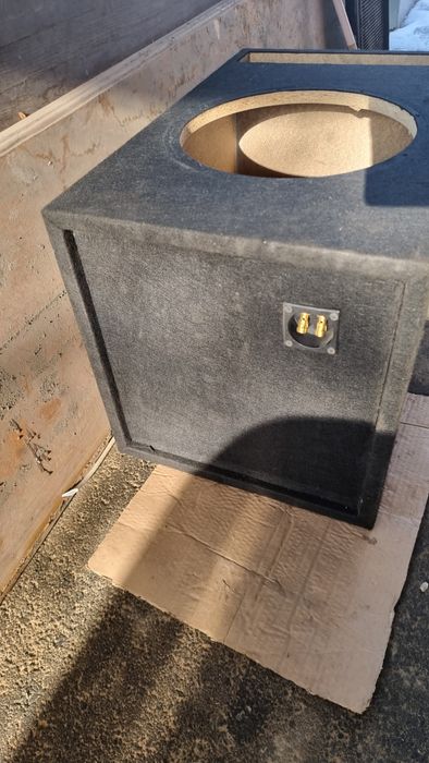 Короб для сабвуфера 12