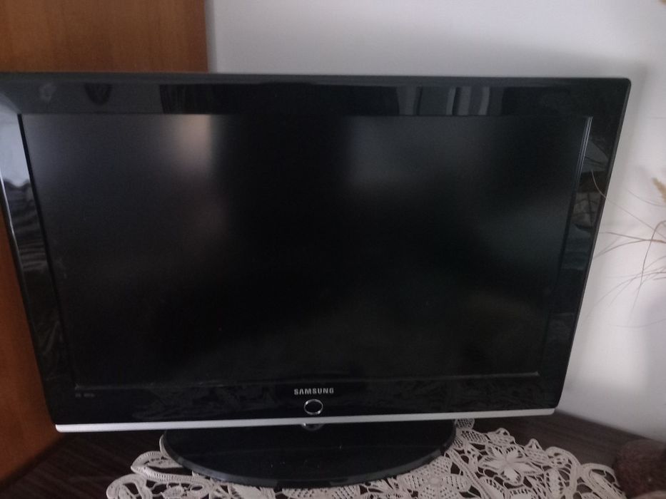 Televizor diagonala mare