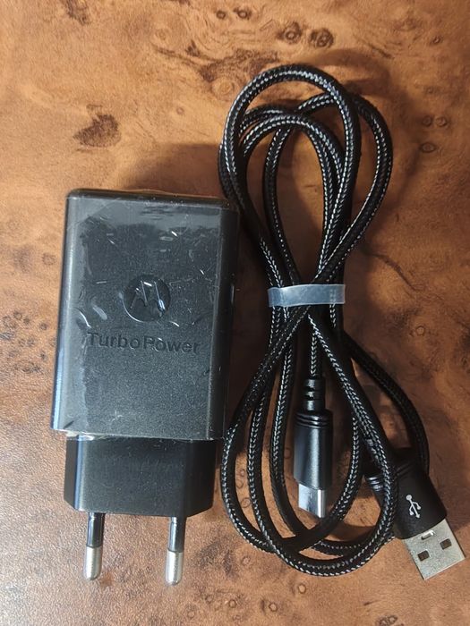 Motorola edge 2022 года