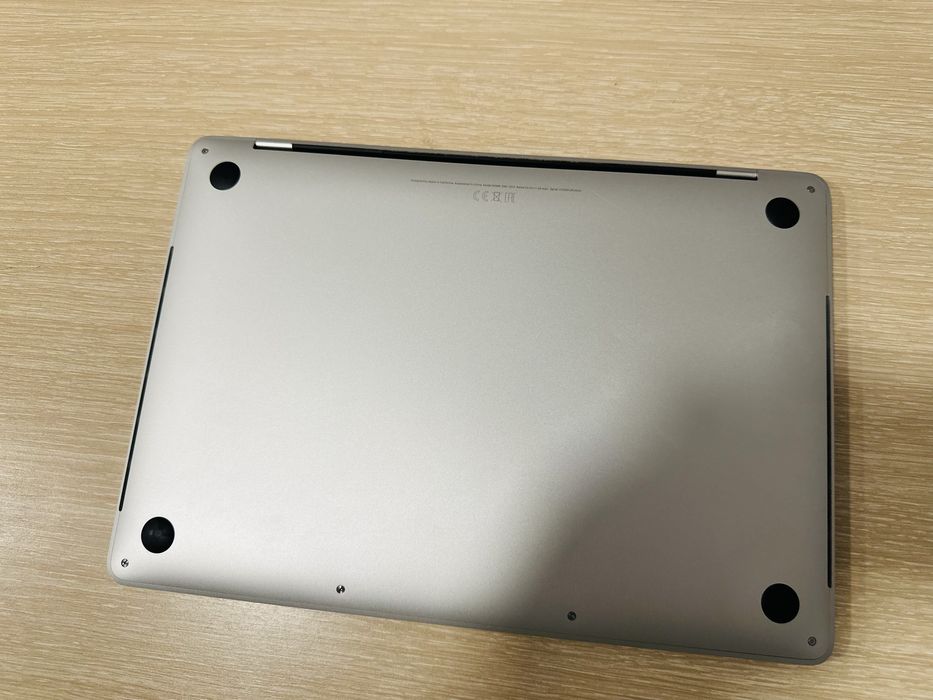 MacBook Pro TouchBar, МакБук Про Silver 256GB