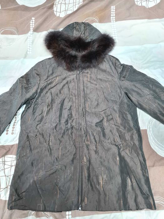 Geaca moderna si eleganta, arata ca si noua