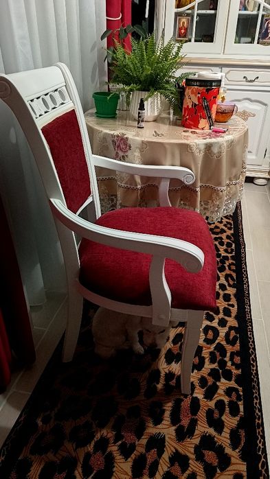 Vând set  masa cu scaune deosebit lemn masiv