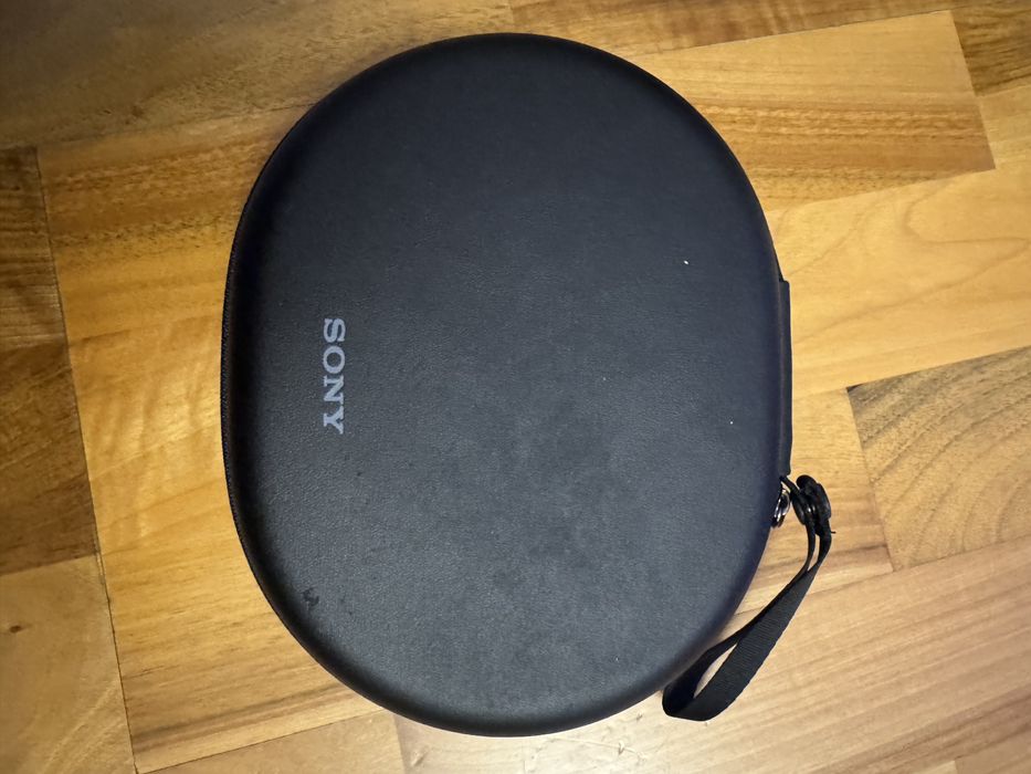 Casti Sony brat rupt