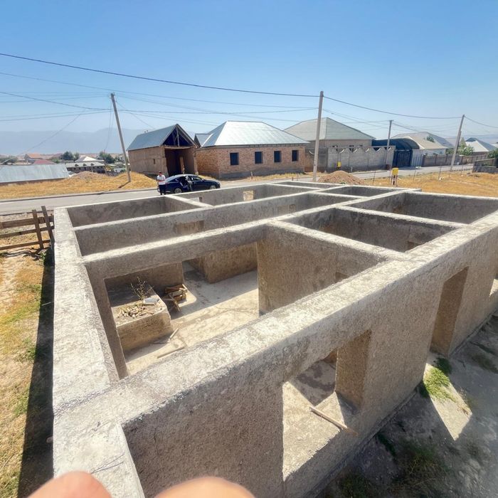 Участок с фундаментом