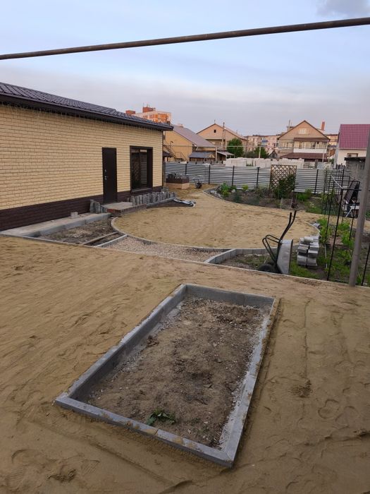 Тротуарная плитка. Брусчатка. Газон