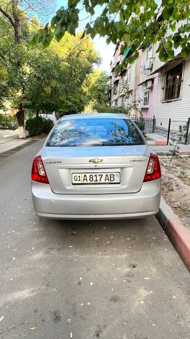 Gentra lacetti 2015