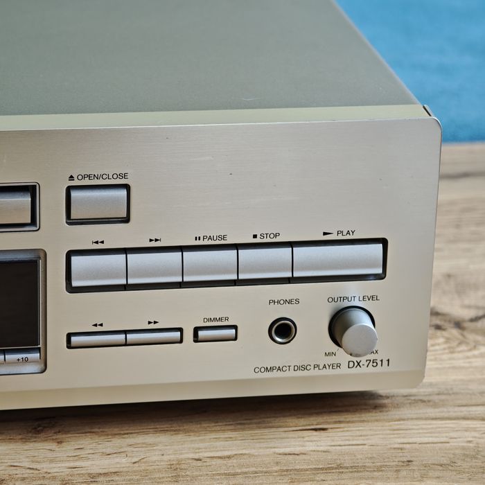 Onkyo DX-7511 (CD player)