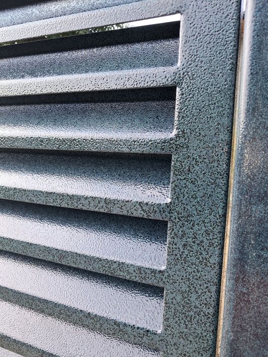 Model JALUZEA porți și garduri