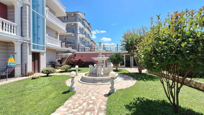 Просторен двустаен апартамент с панорама море, к-с „Roel Residence“