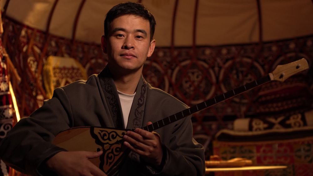 Домбыра & Гитара үйрену курсы Алматы