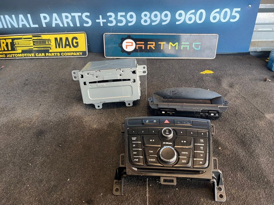 Media Медиа от Опел Opel Zafira CD Екран Копчета