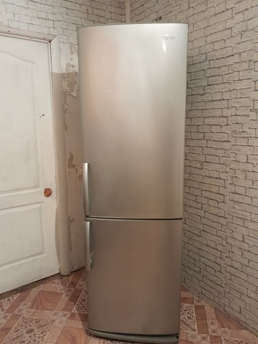 Продам холодильник