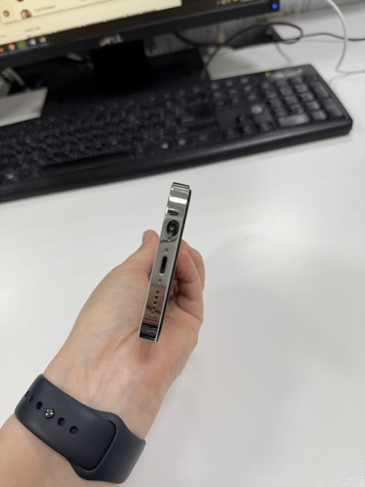 Продам iPhone 14pro в отличном состоянии