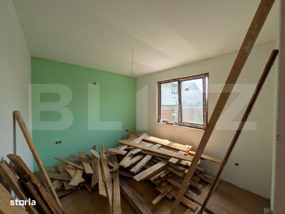 Casa semi-finisata de vanzare, 299 mp, zona Moreni