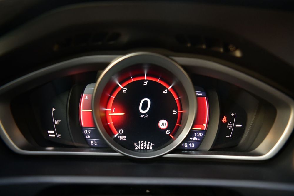 Volvo v40 OCEAN RACE