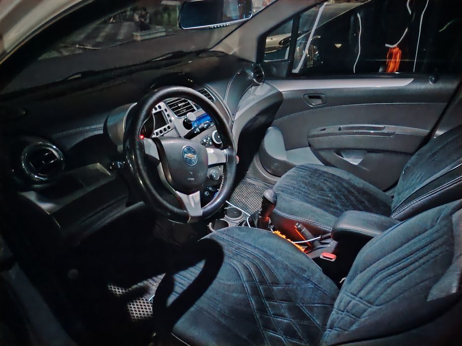 Spark 2012 yil suyagi butun