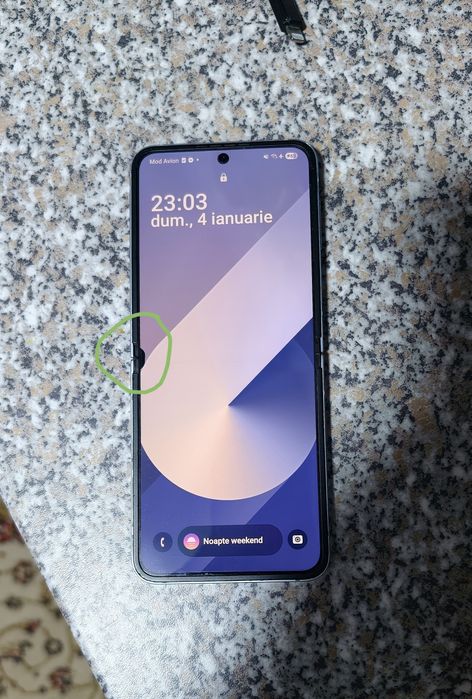 Vând Samsung Z Flip 6