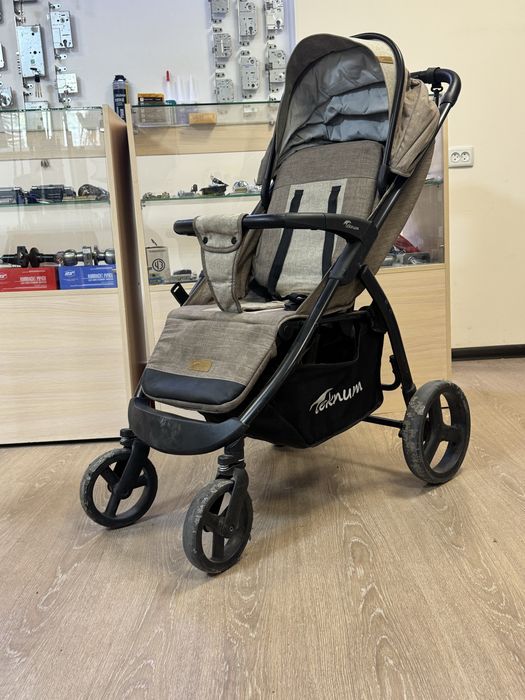 Прогулочная детская коляска