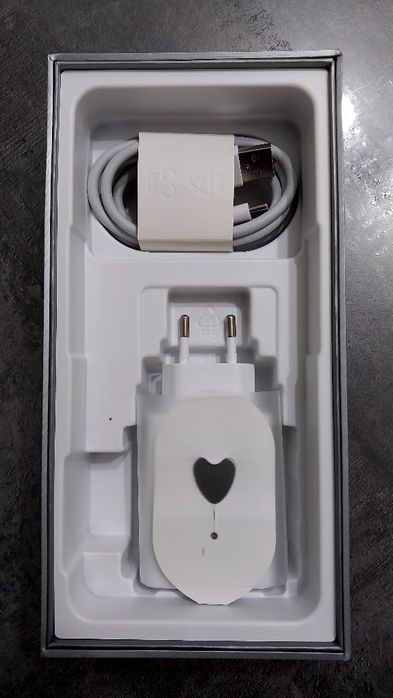 vivo v27e телефон