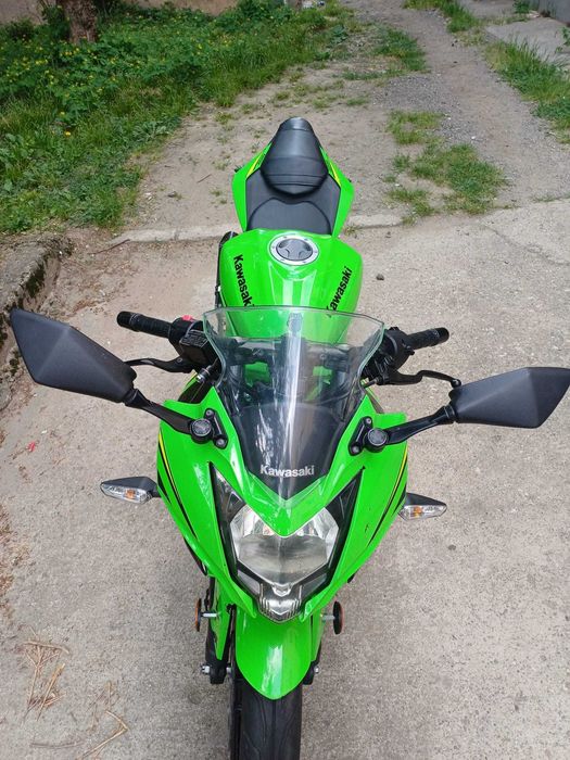 Vand motocicleta Kawasaki ninja 125 CC