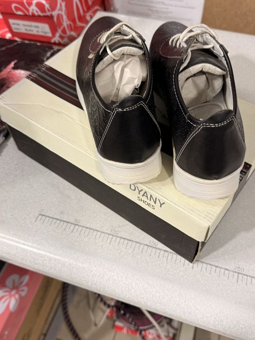 Pantofi din piele naturala