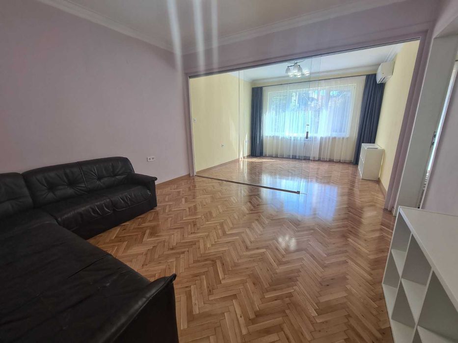 Дава се под наем Тристаен апартамент в София, Център - 100 кв.м за 947.58 € - Снимка #4