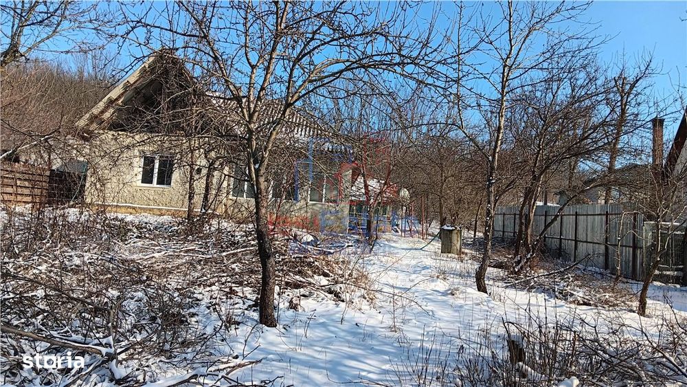 Sat Cercu com Barnova Teren 3000mp cu casa batranesca la str asfaltata