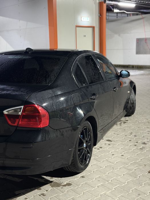 Bmw e90 163cp automat.