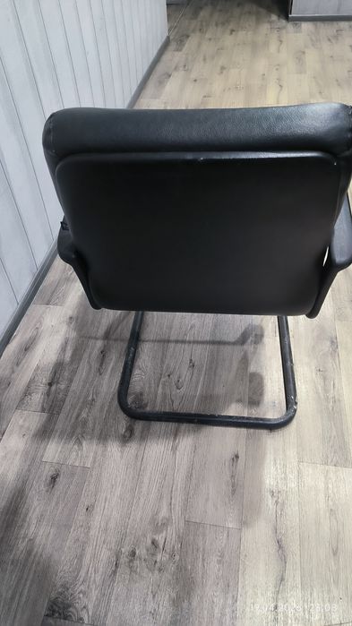 Продам офисное кресло