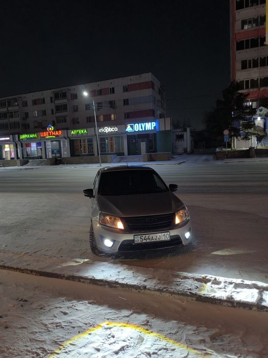Лада Гранта 2015 год
