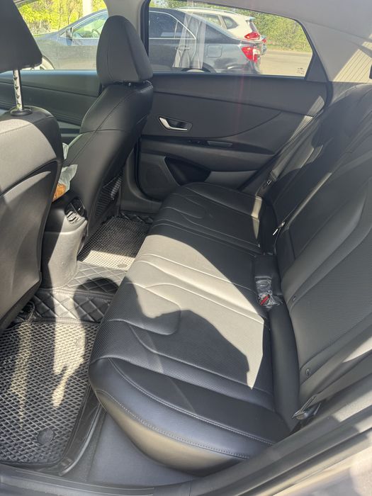 Hyundai Elantra 2021г.