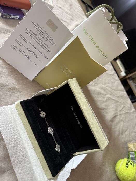 Sweet Alhambra bracelet, 6 motifs, rhodium plated 18K white gold,