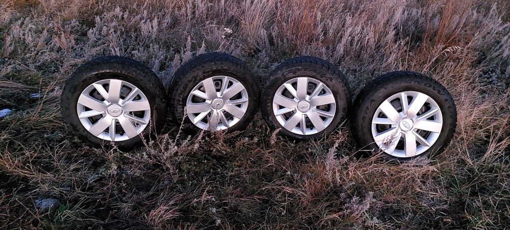 Продам комплект зимней резины