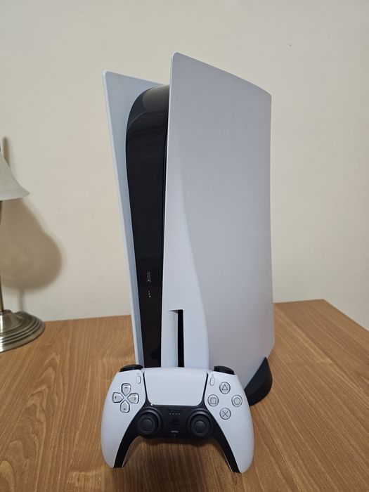 Sony Playstation 5 (Ps5),versiunea cu disc Impecabil