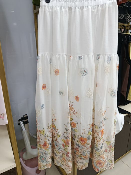 Продам  женские юбки