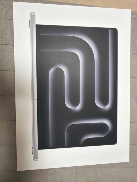 Macbook Pro 16 inch M4 max chip