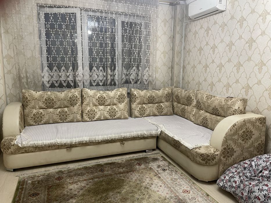 Срочно продам диван, в хорошем состояний