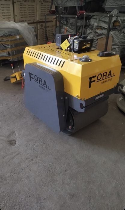 Дорожный каток Fora Becker