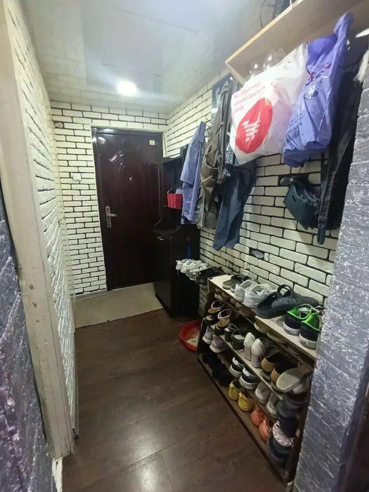 Срочно продается 2-ком, переделанная в 3-ком Яшнабад/Лисунова 4    [w]