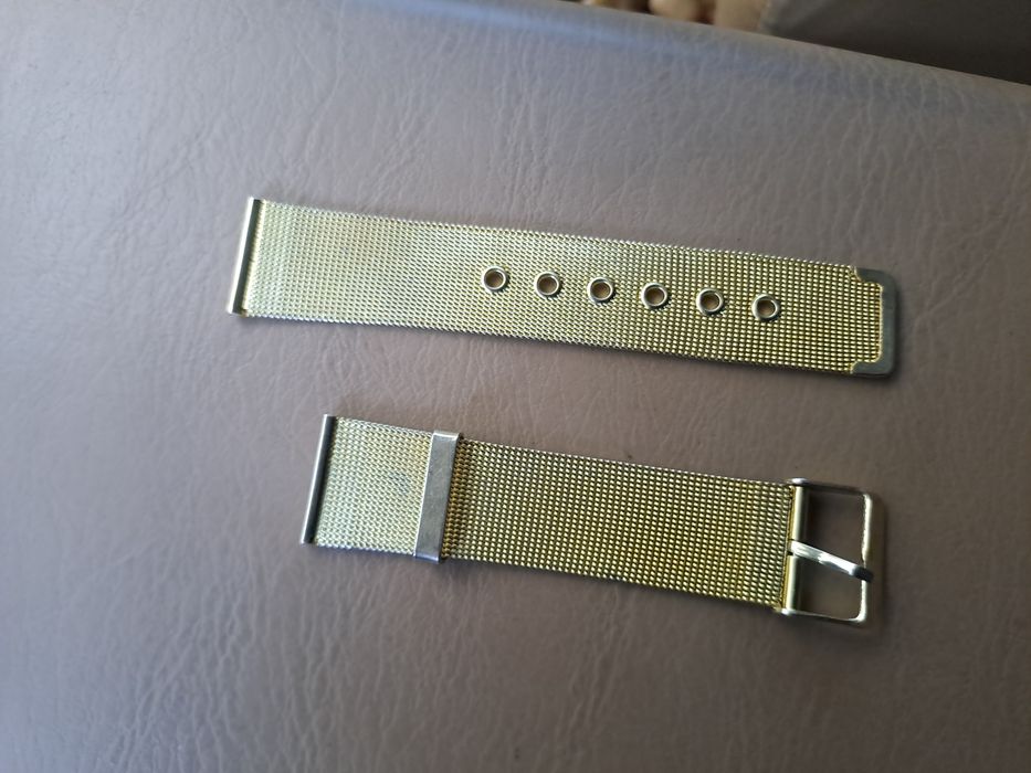Продам ремешок размер 20-22