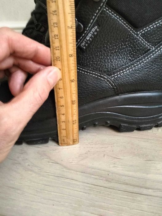 Ботинки берцы зимние 43 размер