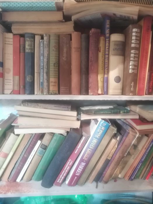 нови и антикварни книги на открито