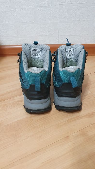 Спортивные термо ботинки