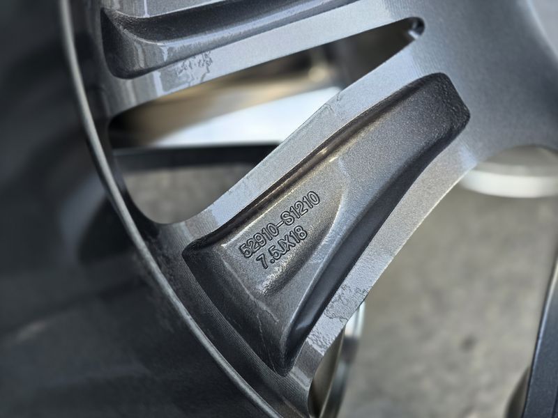 18цола Hyundai 5x114.3 Хюндай 4бр Оригинални