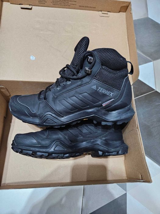 Ghete Adidas Terrex Marime 40.5