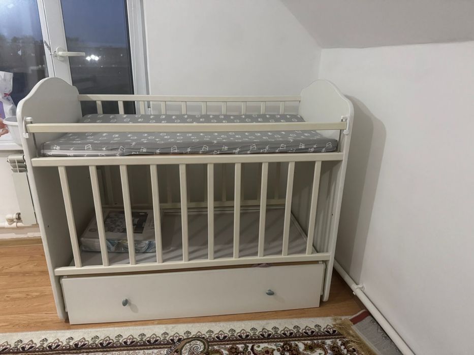 Продам детскую кровать 5000