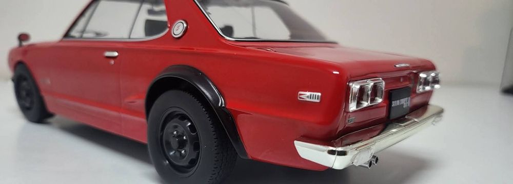 Machetă NISSAN SKYLINE 2000 GT-R 1/18 Triple9