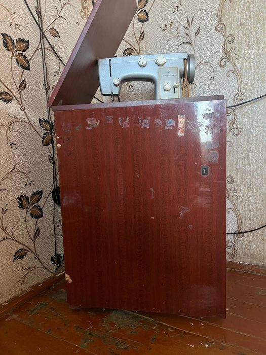 Chayka tikuv mashinasi sotiladi,yaxshi ishlaydi,  n